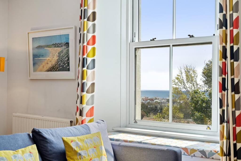 Pendennis - Bright Victorian Flat, Sea Views & Close To Beach ฟาลมัธ ภายนอก รูปภาพ