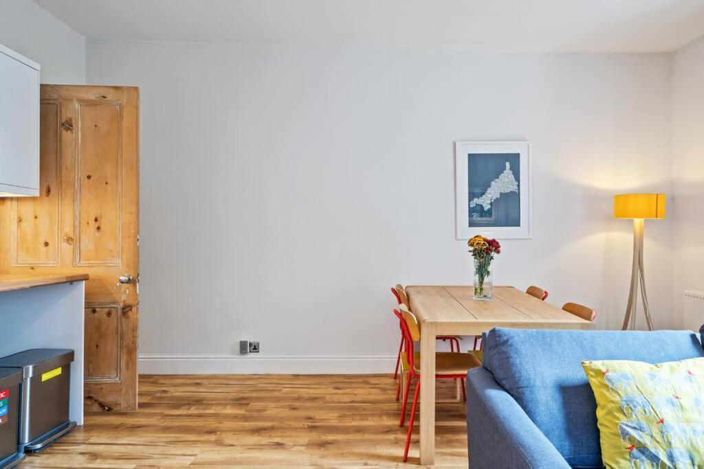 Pendennis - Bright Victorian Flat, Sea Views & Close To Beach ฟาลมัธ ภายนอก รูปภาพ
